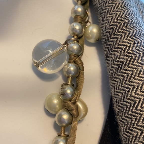 Chico’s Ribbon and Pearl silver tone bead 36” necklace w/ 4” ext - Picture 4 of 9